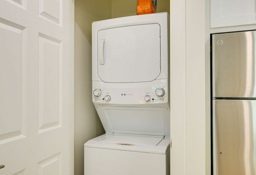 Beautiful Raleigh Cottage Rental: 5 Mi To Downtown