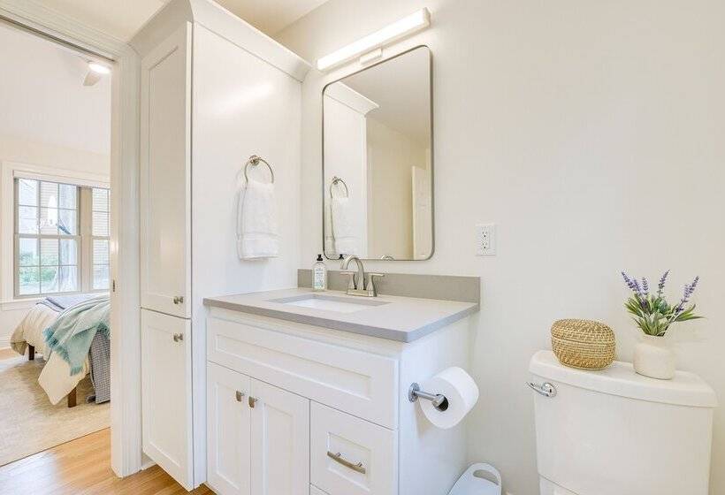 Beautiful Raleigh Cottage Rental: 5 Mi To Downtown