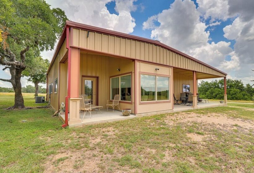 Bertram Ranch Property W/ Patio & Gas Grill!