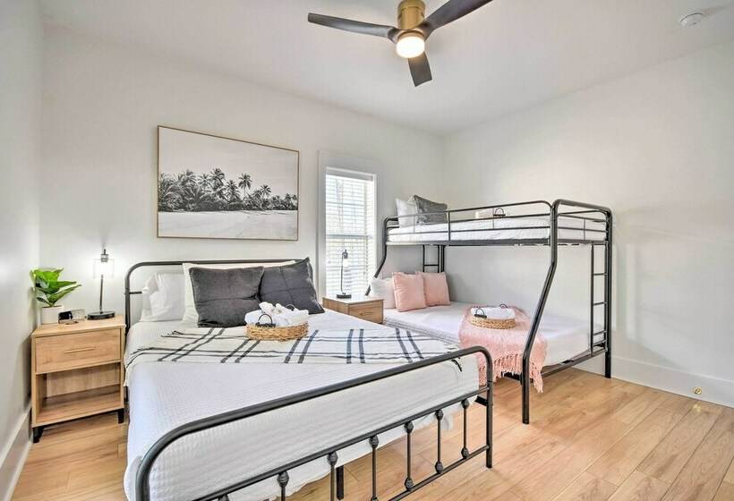 Beverly Bungalow; Easy Walk To Seagrove Beach