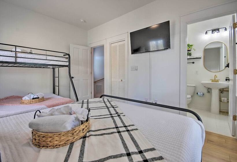 Beverly Bungalow; Easy Walk To Seagrove Beach