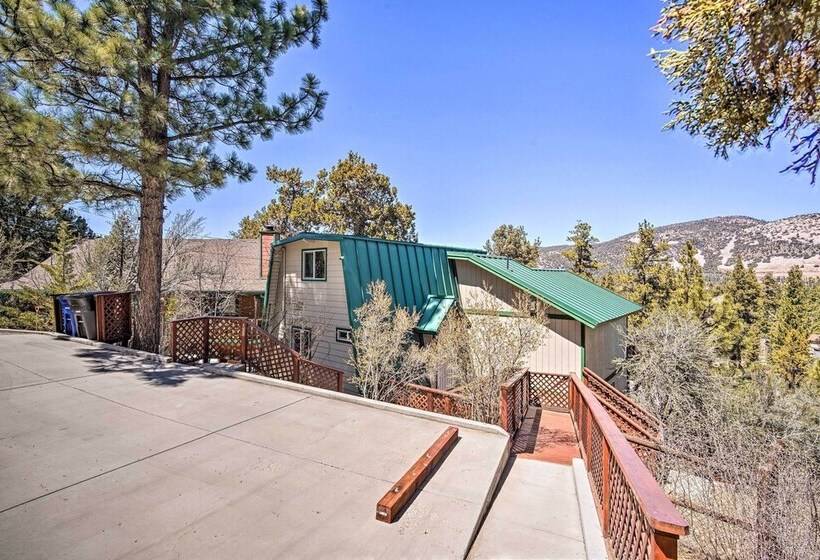 5 Mi To Snow Summit: Cabin W/ Deck & Fireplace