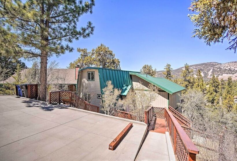 5 Mi To Snow Summit: Cabin W/ Deck & Fireplace