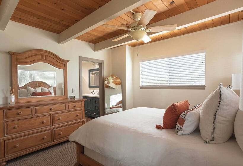 Boho Chic Lake Arrowhead Hideaway W/ 2 Decks!