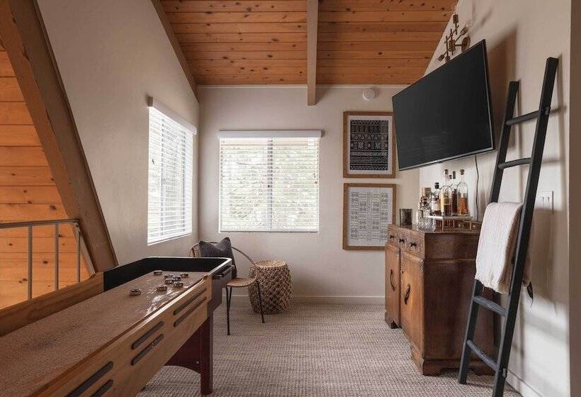 Boho Chic Lake Arrowhead Hideaway W/ 2 Decks!