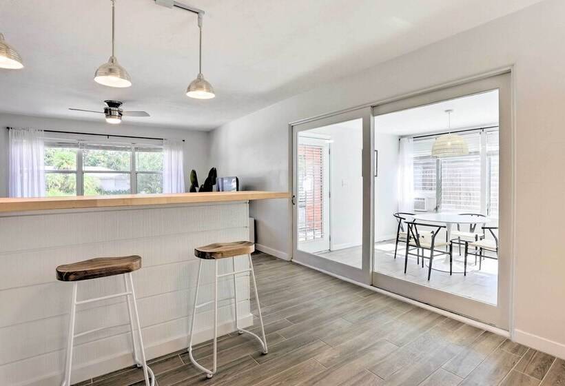 Boho Chic Sarasota Hideaway: Yard & Fire Pit!