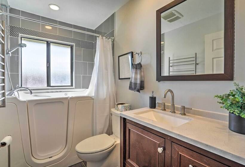 Game Room, Lanai & Pool: Breezy Cape Coral House!