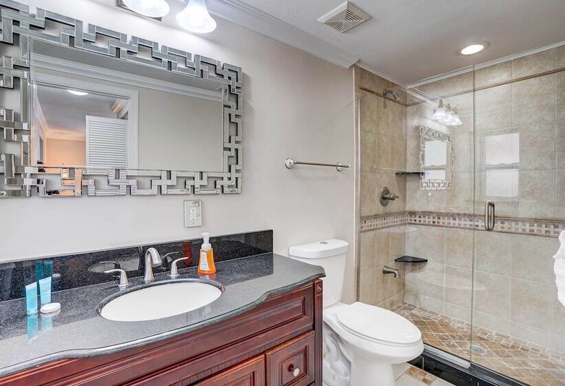 Breezy Naples Home With Private Outdoor Pool!