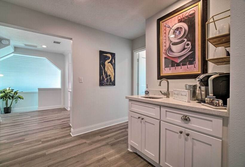 Bright Home W/ Dock On Lake Conroe!