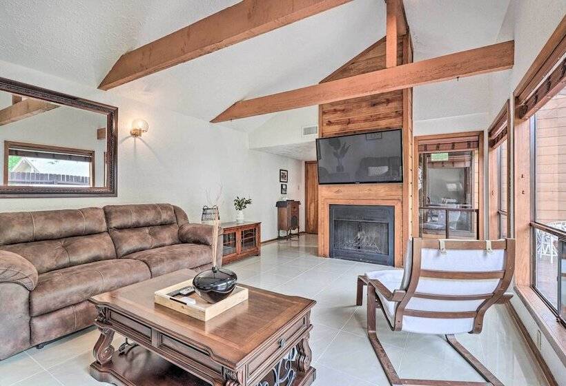 Bryan Home W/ Deck & Yard ~ 4 Mi To Texas A & M!