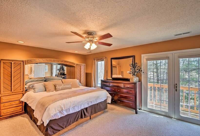 Hayesville Bungalow W/ Porch & Forest Views!