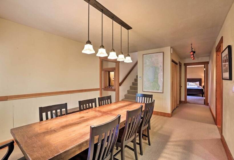 North Lake Tahoe Cabin: 4 Mi To The Beach!