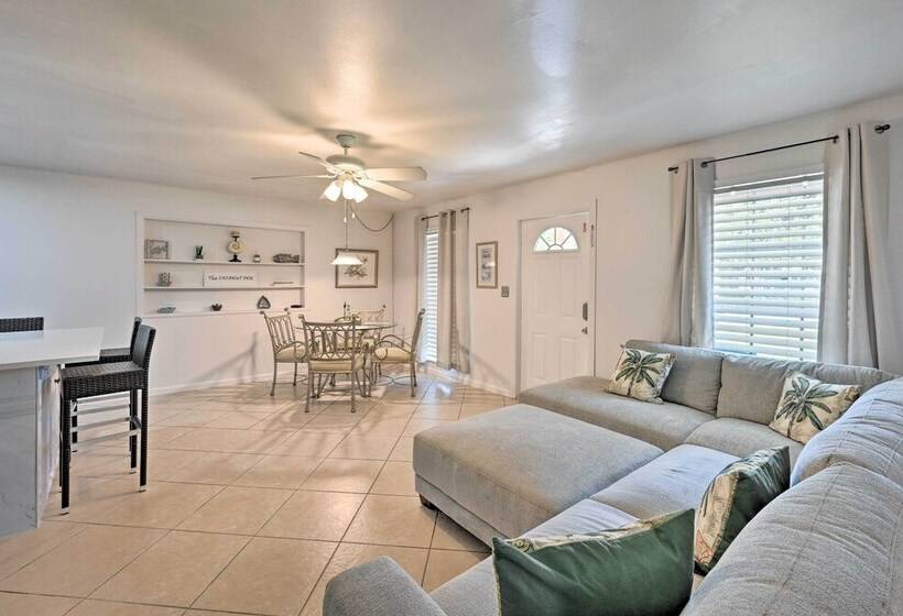 Bright Naples Home   4 Mi To Botanic Gardens!