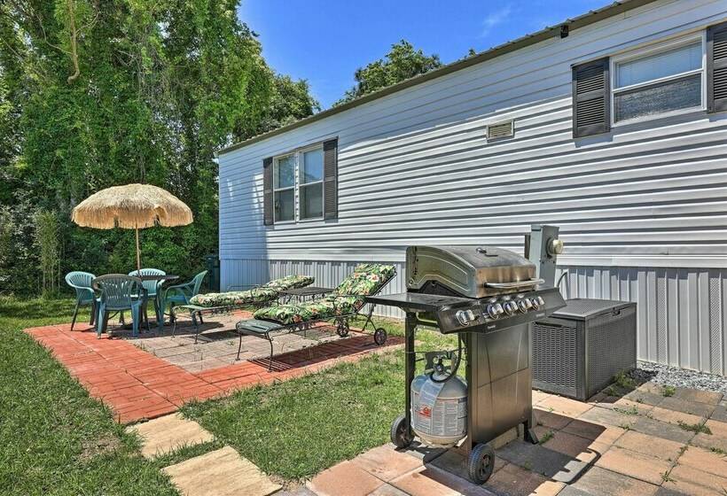 Bright Pensacola Home W/ Backyard   Pets Welcome!