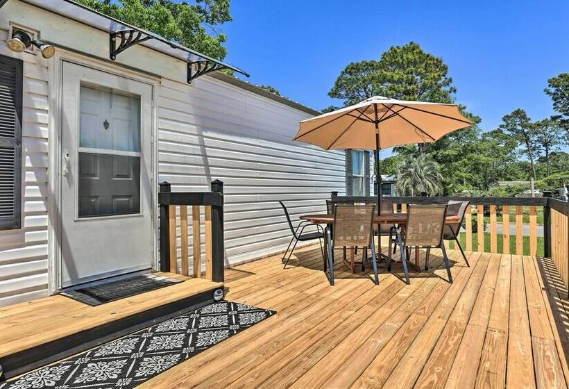 Bright Pensacola Home W/ Backyard   Pets Welcome!