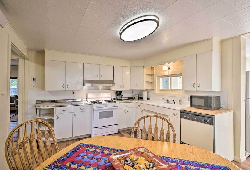 Buena Vista Home W/ Patio 2 Blocks To Main St