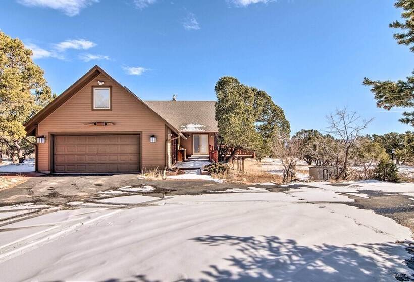 Buena Vista Oasis W/ Mtn Views, 3 Mi To Dtwn!