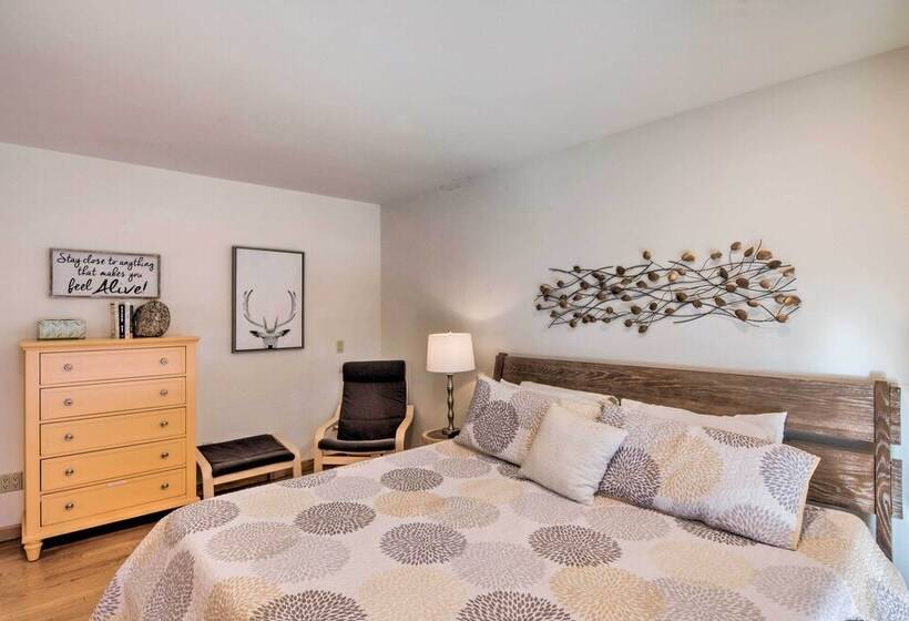 Buena Vista Oasis W/ Mtn Views, 3 Mi To Dtwn!