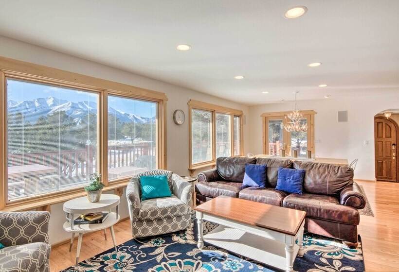 Buena Vista Oasis W/ Mtn Views, 3 Mi To Dtwn!