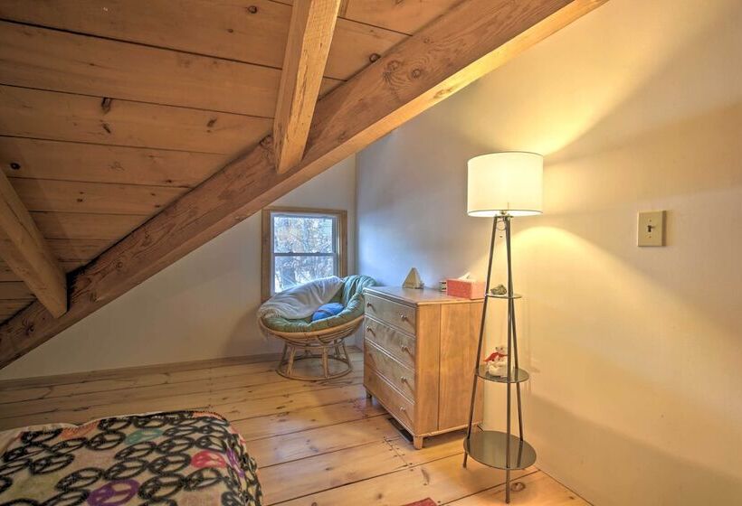 Cabin: Private Hot Tub, Walk To Pats Peak Ski Area