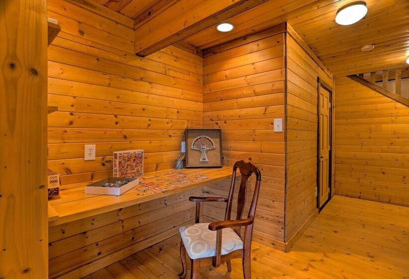 Cabin W/ Glacier Views: Walk To Matanuska River!