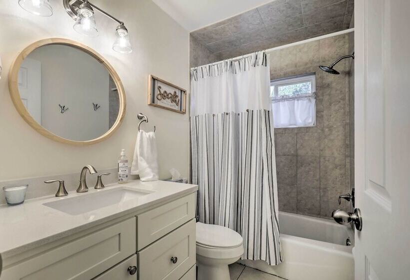 Calming Getaway: 9 Mi To Clearwater Beach!