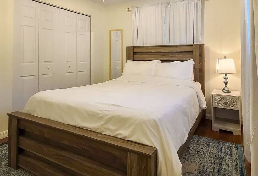 Calming Getaway: 9 Mi To Clearwater Beach!