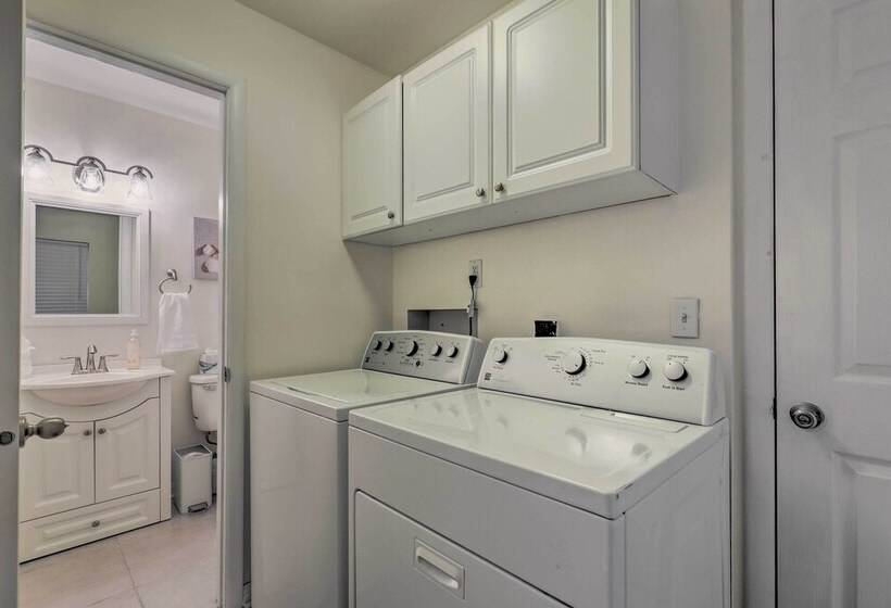 Calming Getaway: 9 Mi To Clearwater Beach!