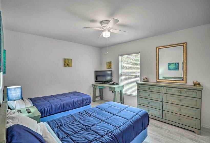 Canalfront Cape Coral Escape   Ada Friendly!