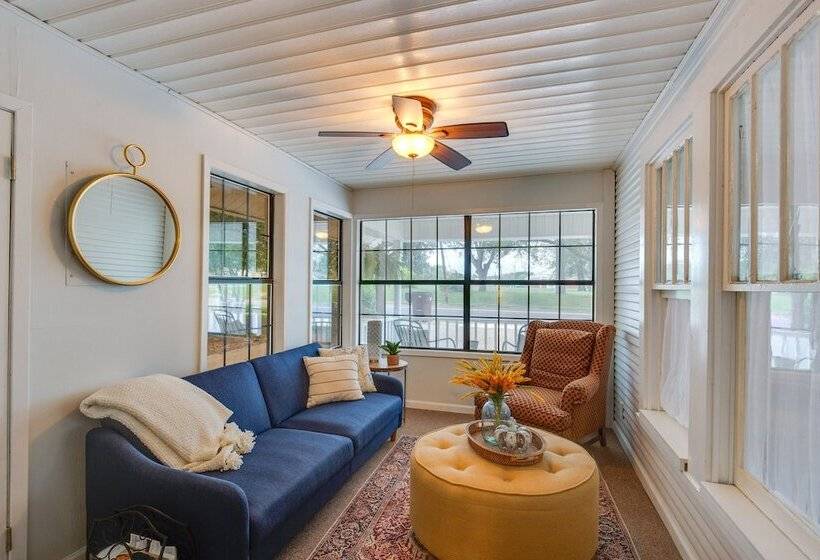 Canton Home W/ Porch < 1 Mile To First Monday!