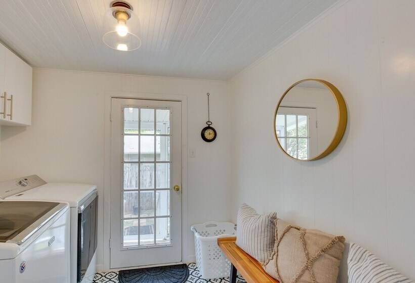 Canton Home W/ Porch < 1 Mile To First Monday!