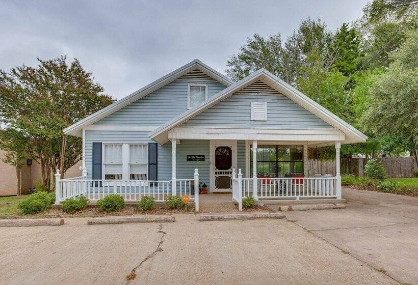Canton Home W/ Porch < 1 Mile To First Monday!