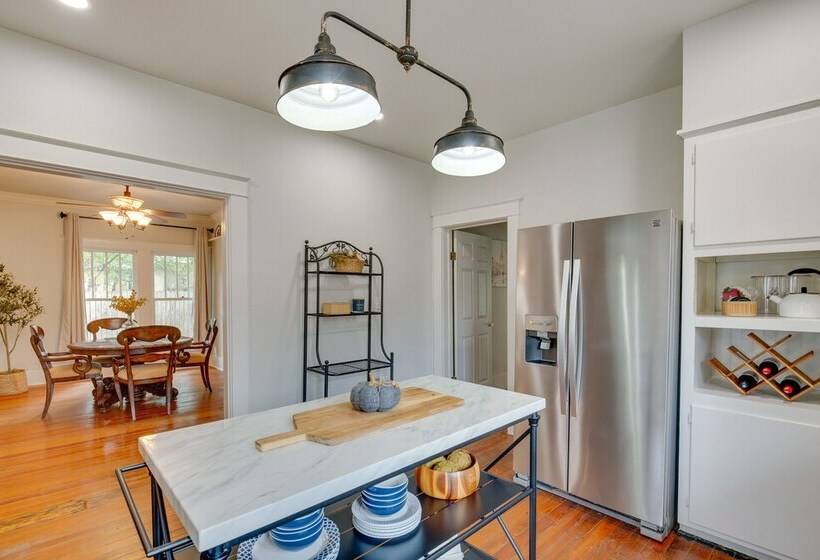 Canton Home W/ Porch < 1 Mile To First Monday!