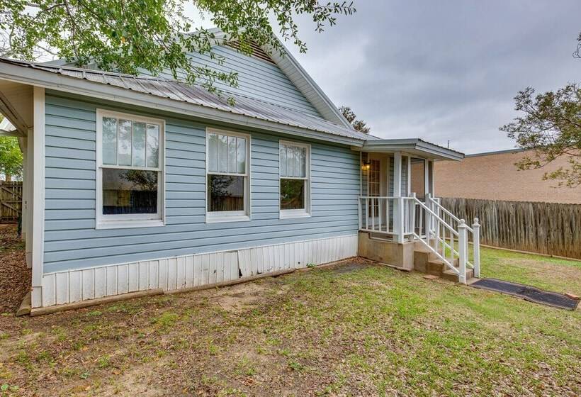 Canton Home W/ Porch < 1 Mile To First Monday!