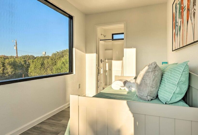 Canyon Lake Retreat W/ Pool ~ 2 Mi To Lake