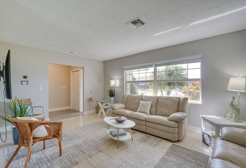 Cape Coral Escape: Near Dtwn W/ Private Pool!