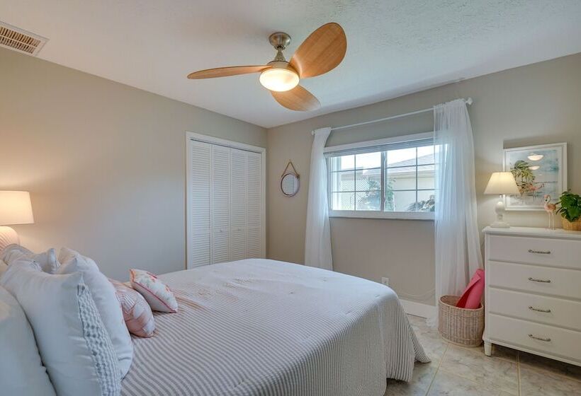 Cape Coral Escape: Near Dtwn W/ Private Pool!
