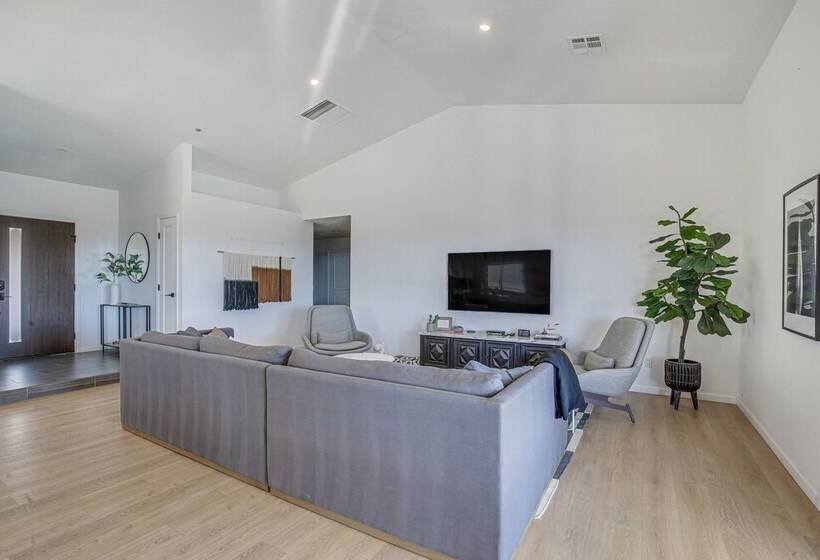 Casa Con Vista: Hot Springs Home W/ Mtn Views