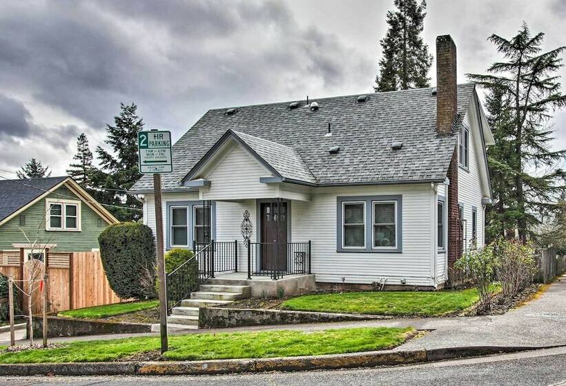 Central Eugene House W/ Updated Interior & Yard!