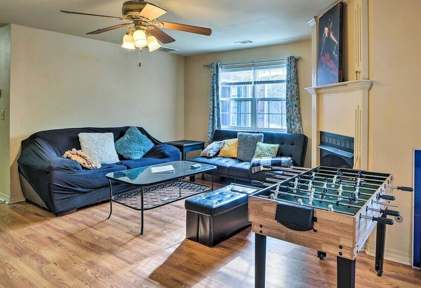 Central Fayetteville Home W/ Gas Grill!