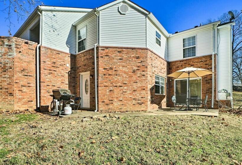 Central Fayetteville Home W/ Gas Grill!
