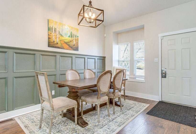 6 Mi To Dtwn: Arvada Home W/ Hot Tub & Yard