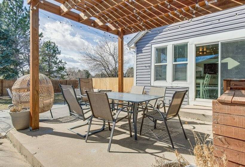 6 Mi To Dtwn: Arvada Home W/ Hot Tub & Yard