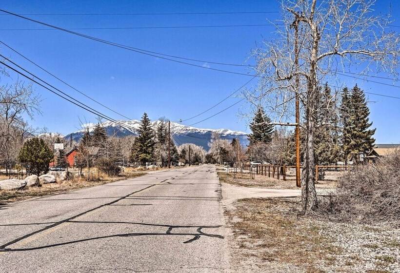 Charming Buena Vista Home W/ Hot Tub + Deck!