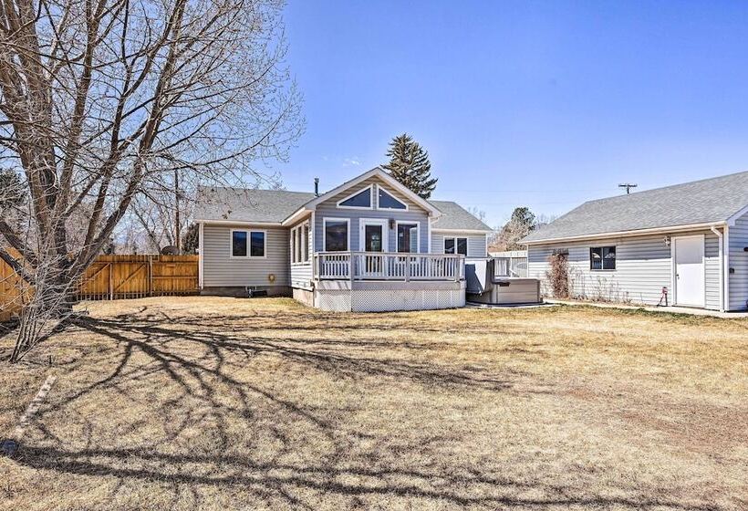 Charming Buena Vista Home W/ Hot Tub + Deck!