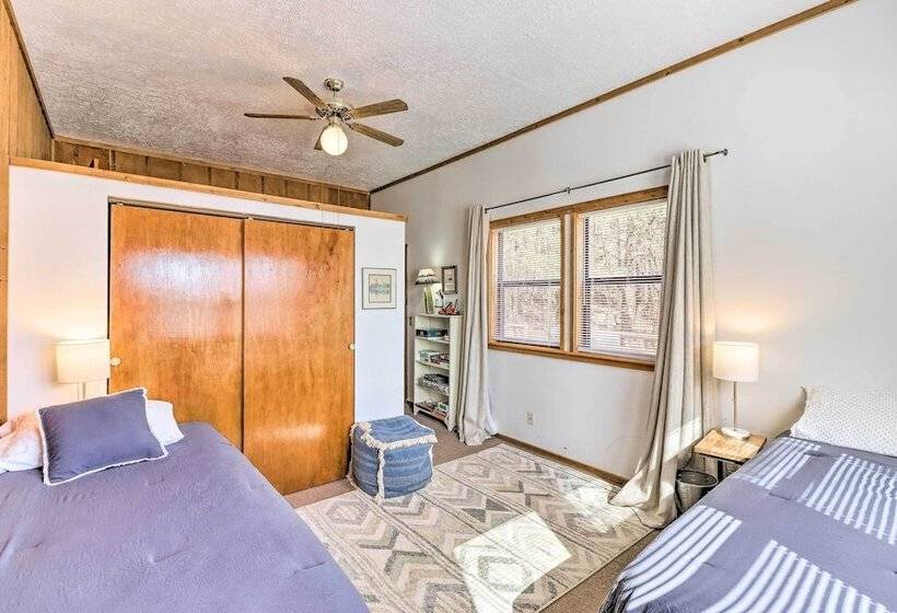 Walk To White River: Home W/ Deck In Flippin!