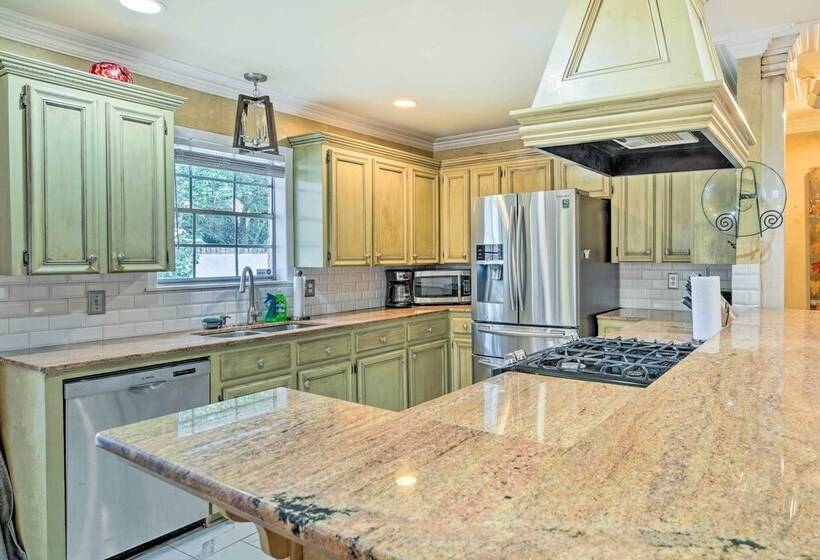 Charming Lafayette Home ~ 5 Mi To Downtown!