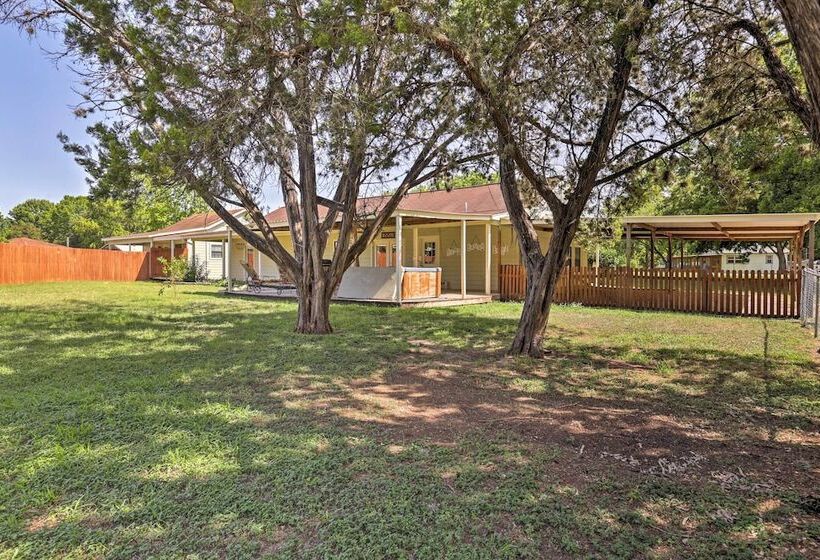 Charming Lake Retreat W/ Patio & Boat Parking!