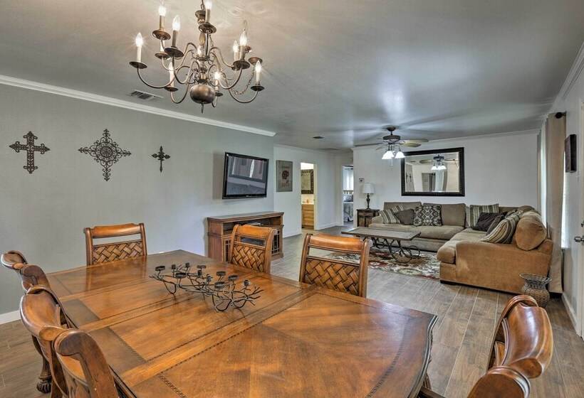 Charming Lake Retreat W/ Patio & Boat Parking!