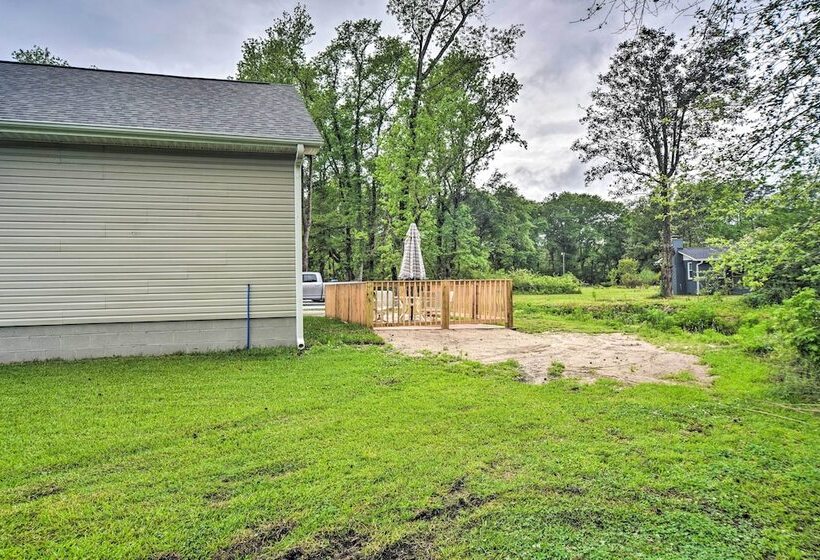 Charming Mount Pleasant Home: 7 Miles To Beach!